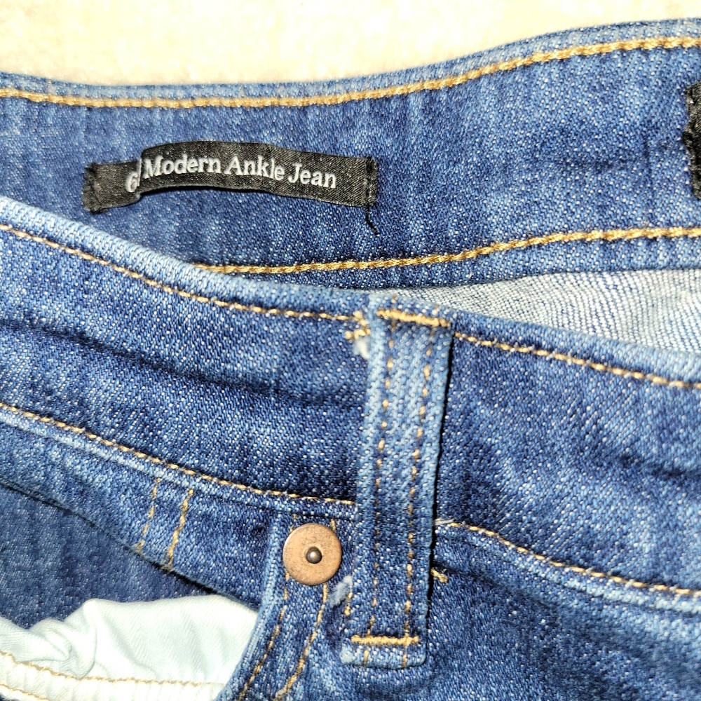Jeans - Picture 2 of 2